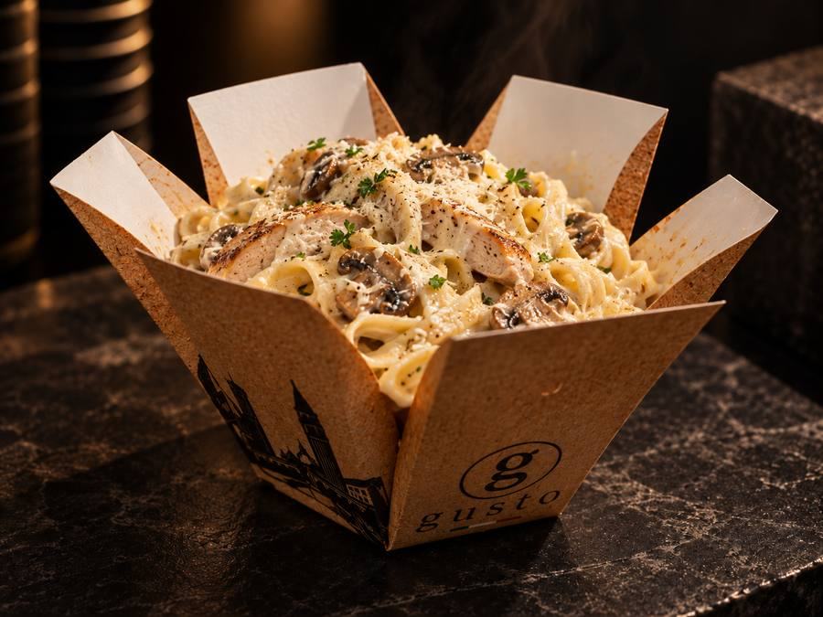 Fettuccine Alfredo